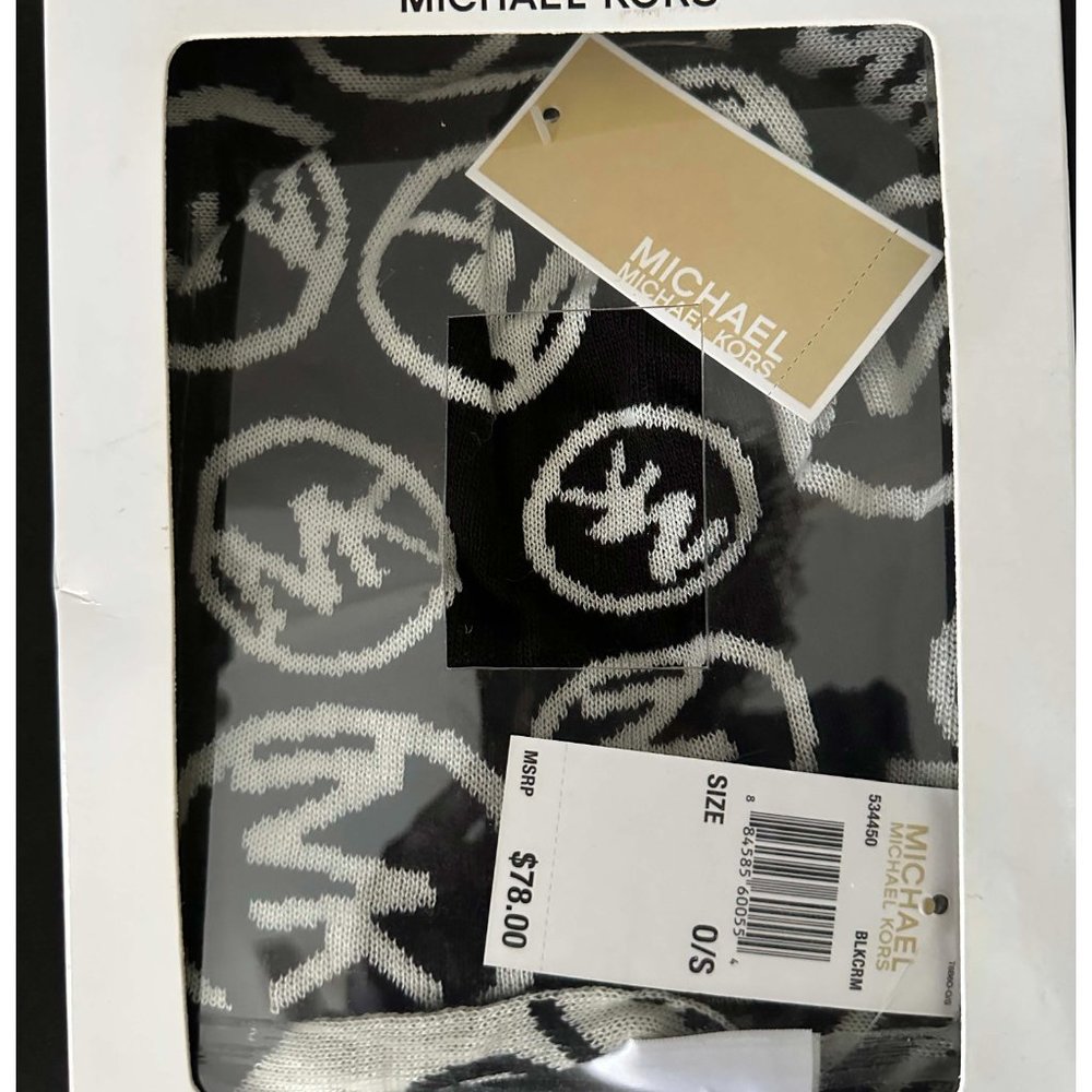 MIchael Kors Scarf Hat Set